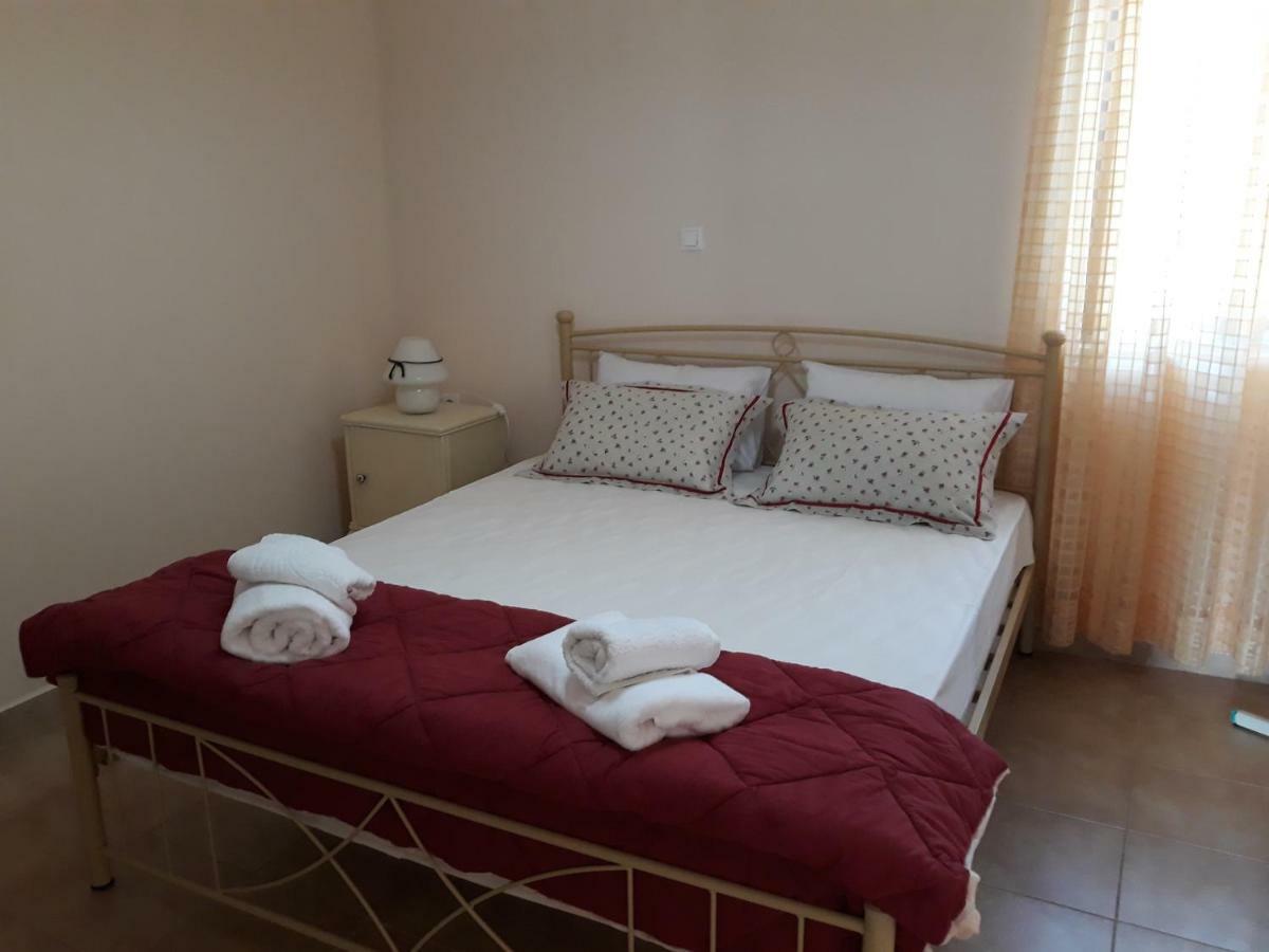 Maria Guesthouse Kini Eksteriør bilde